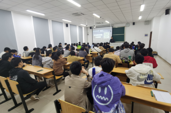 南宫NG28(中国)科技集团在南京理工大学网络空间安全学院举办职业生涯规划讲座